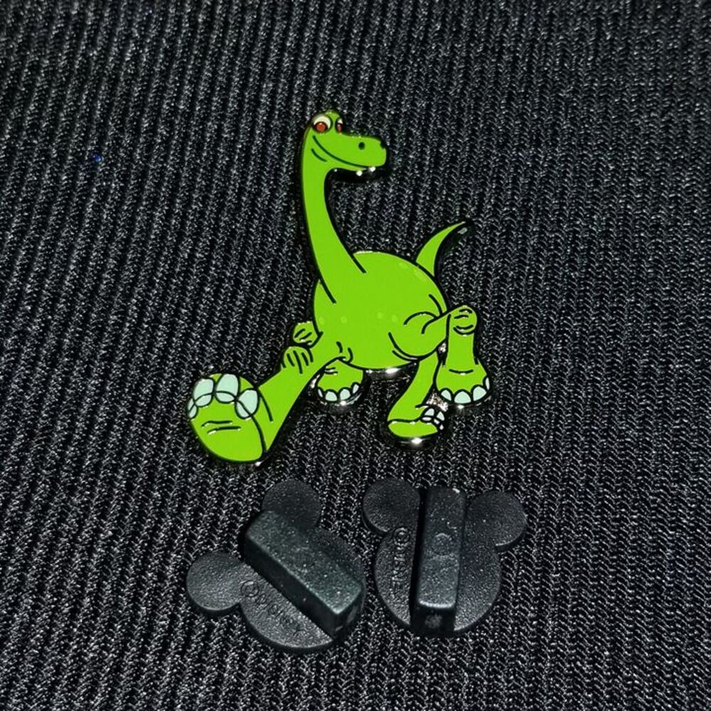 Disney Pin The Good Dinosaur Arlo DMC 171705 2016 Apatosaurus Movie Club Defunct
